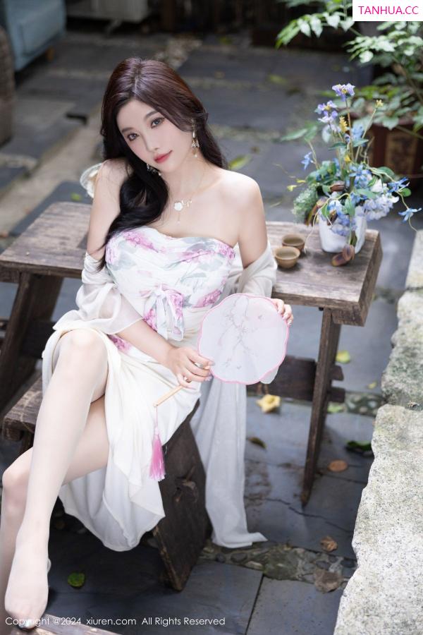 杨晨晨 sugar小甜心CC [XiuRen]高清写真图 2024.07.26 No.8926 杨晨晨Yome 丝袜美腿第10张图片